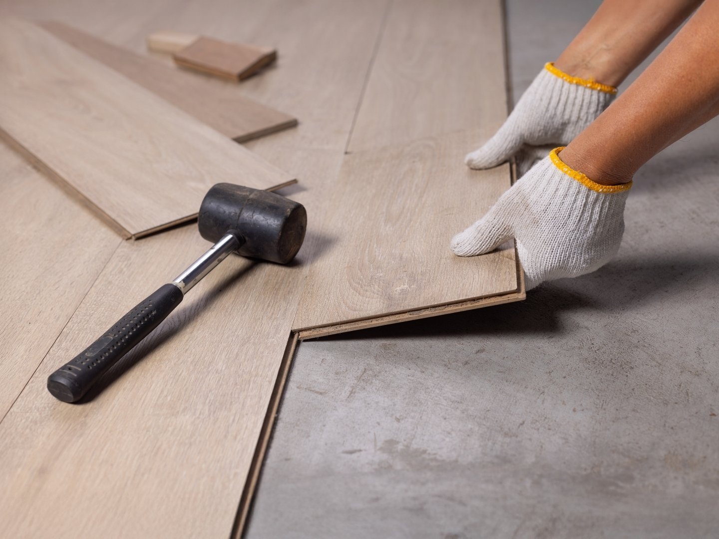 7 reformaspinturax-reformas-interiores-huelva-banos-cocinas-alicatado-porcelanico-fontaneria-pladur