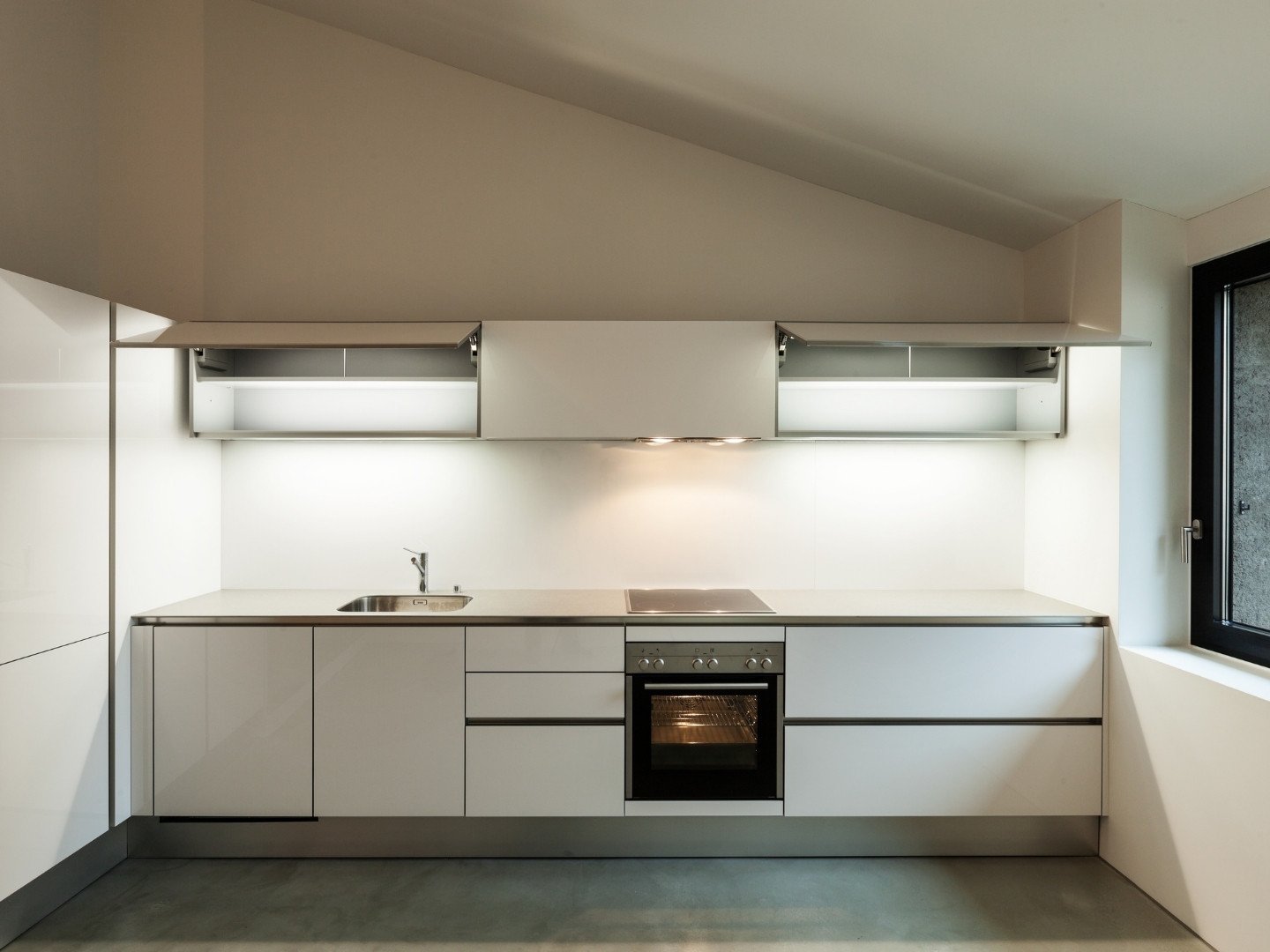 8 reformaspinturax-reformas-interiores-huelva-banos-cocinas-alicatado-porcelanico-fontaneria-pladur